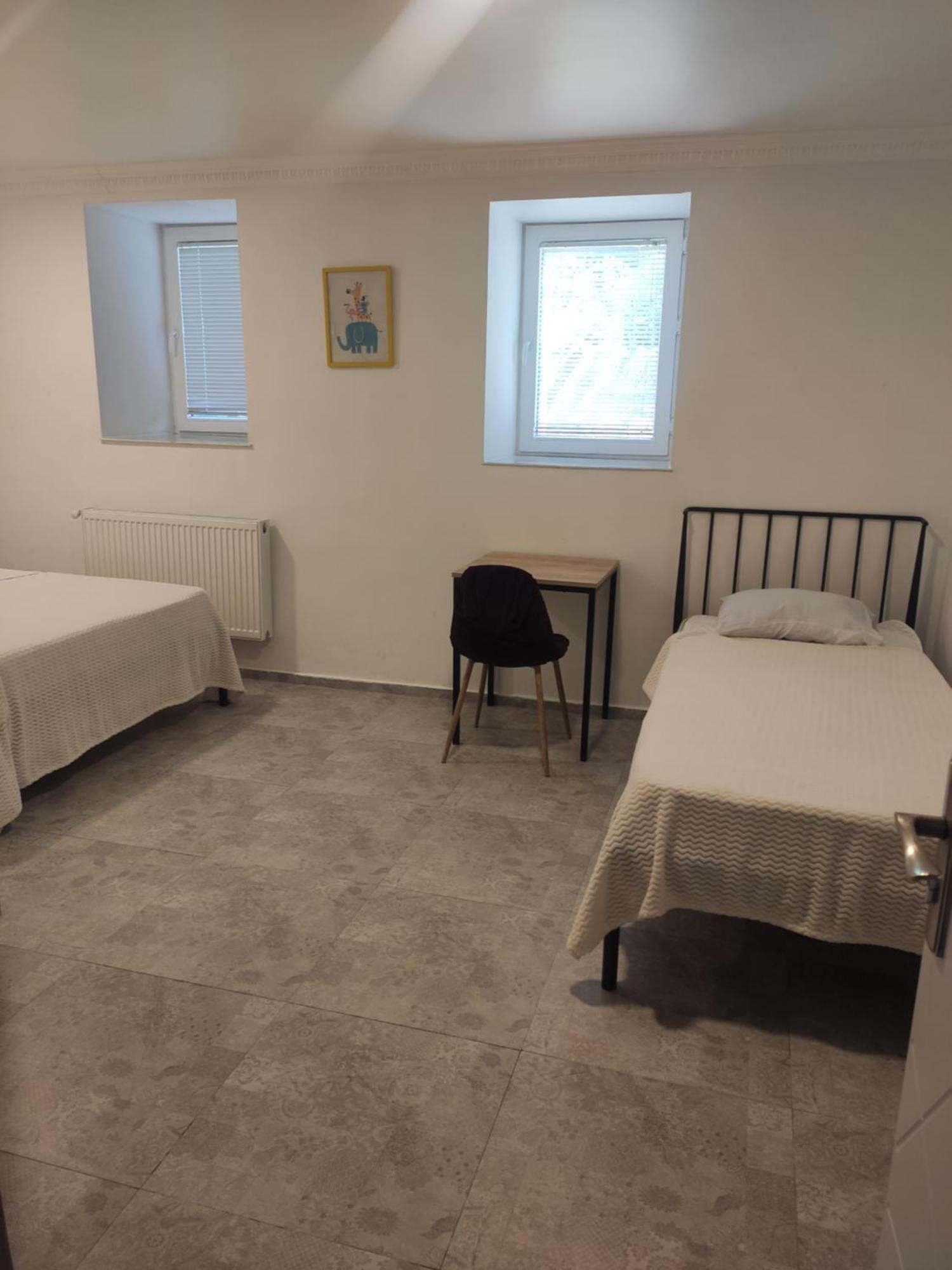 Family Нotel Banuri Kutaisi Oda fotoğraf